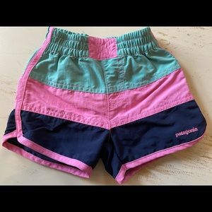 Patagonia size 12-18 toddler shorts.